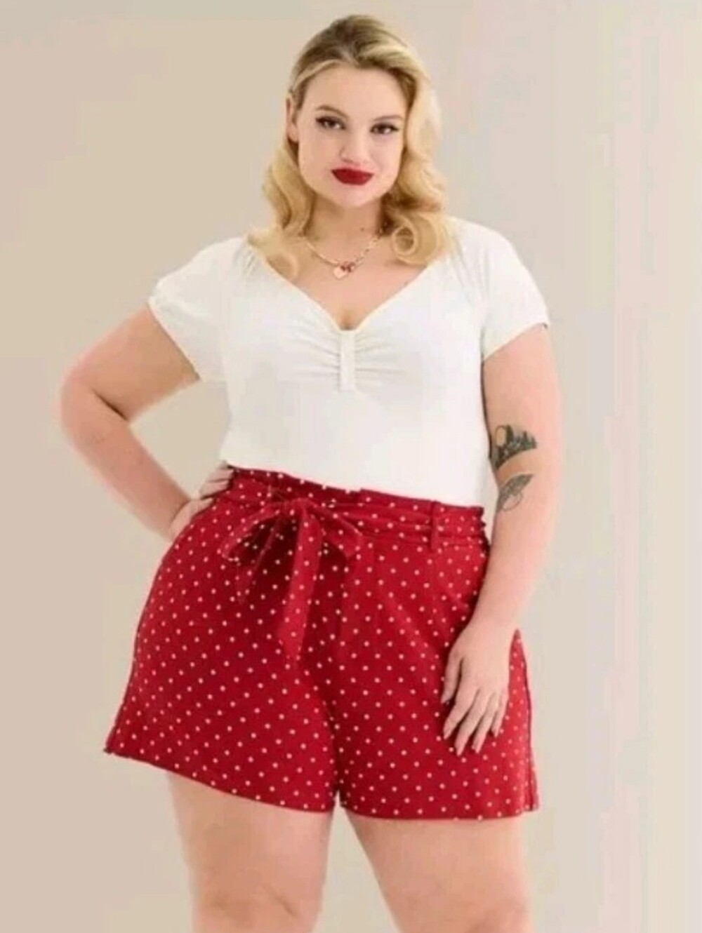 Retro Chic By Torrid Tie-Front Short Red White Polka Dot Size 18R
